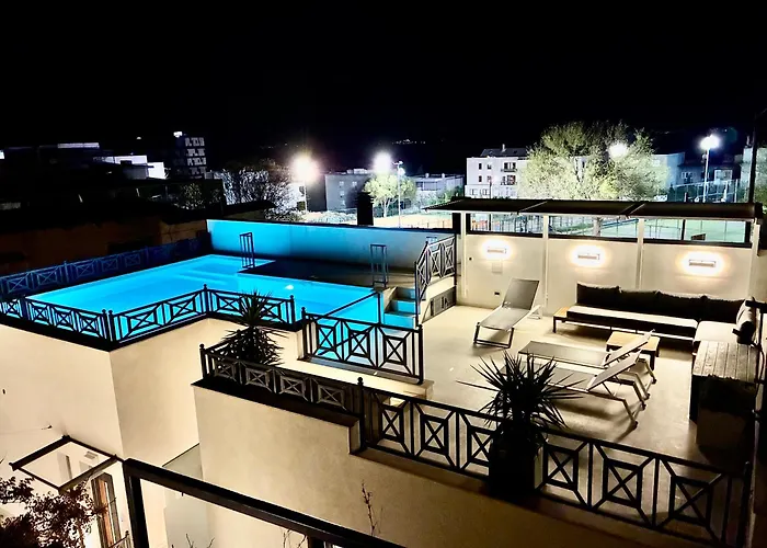 Luxury House Prestige Split